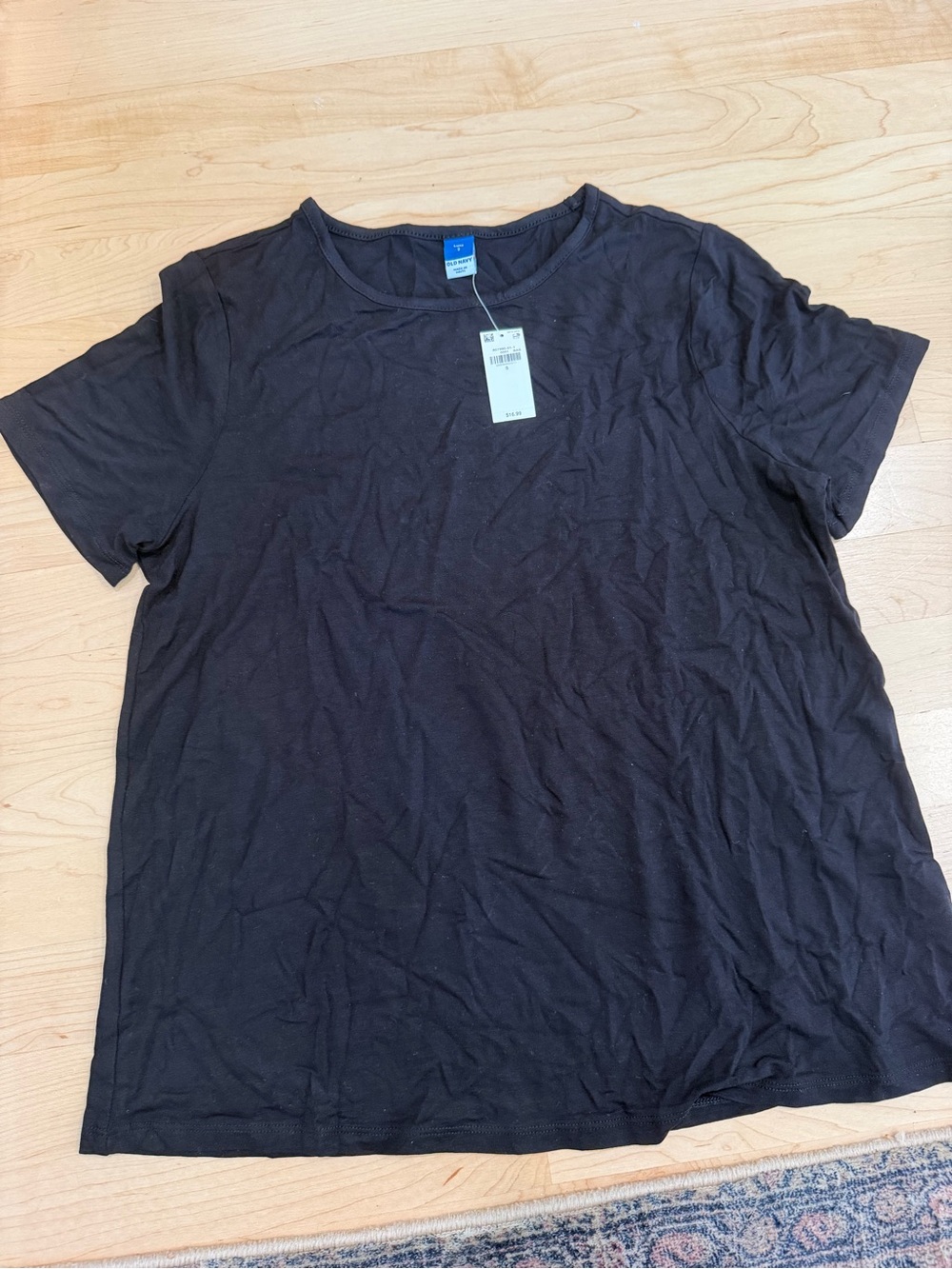 Old Navy Luxe Black Short Sleeve Crew Tee